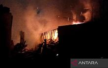 Kebakaran Depo Minyak Penza Rusia Berlanjut, 150 Personel Berjuang Padamkan Api