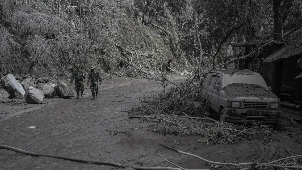 FOTO: Yang Tersisa dari Amukan Erupsi Gunung Semeru