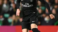 Julian Draxler merasa posisinya tak aman di PSG. Dia ingin segera pindah ke Barcelona. (AFP / FRANCK FIFE)