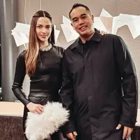 Gaya fashion ala seleb yang bisa jadi inspirasi. (Foto: Instagram/ Nia Ramadhani)