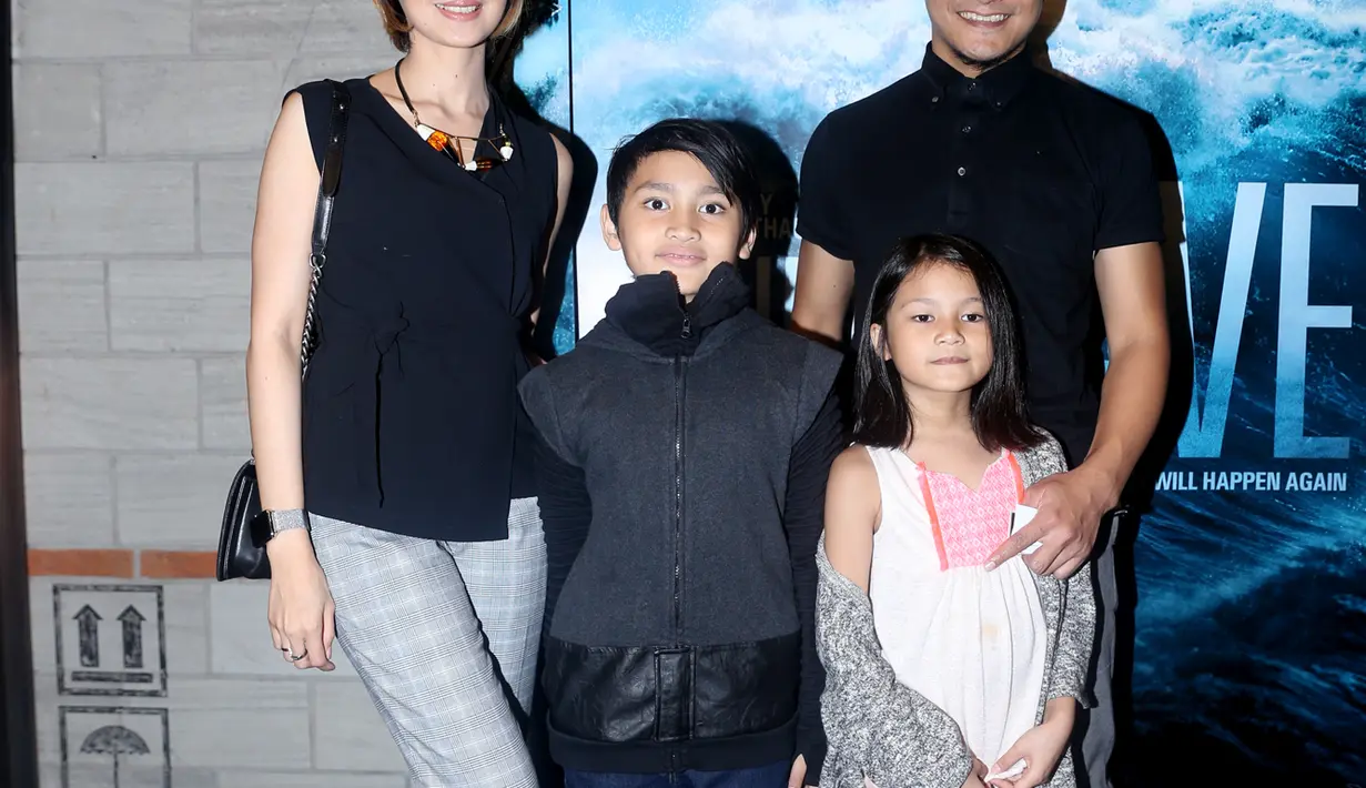 Arie Untung lebih dulu mengajak anak-anaknya,  Misbareta Fathir Gavin Daffa dan Misbareta Aisyah Mikhaila untuk berlibur ke tempat yang seru. Mereka juga belum lama ini menghabiskan liburan di Amerika pada November 2015. (Andy Masela/Bintang.com)