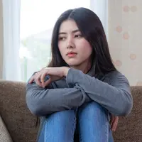 Ilustrasi merasa sedih secara tiba-tiba./copyright freepik.com/jcomp