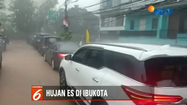 Selain itu, penutupan jalan akibat pohon tumbang dilakukan di Jalan Diponegoro, Menteng, Jakarta Pusat, atau tepatnya di depan rumah dinas kedutaan besar Belanda.