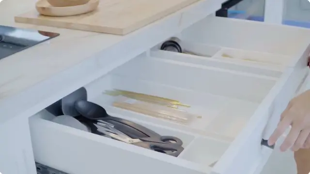 Potret Dapur Kirana Larasati yang Canggih, Dominasi Nuansa Putih yang Elegan