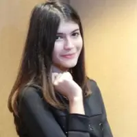 Menekuni karier sebagai pesinetron, Agatha Valerie mulai sibuk membagi waktu, tapi mana yang lebih ia prioritaskan, karier ataukah pendidikan?