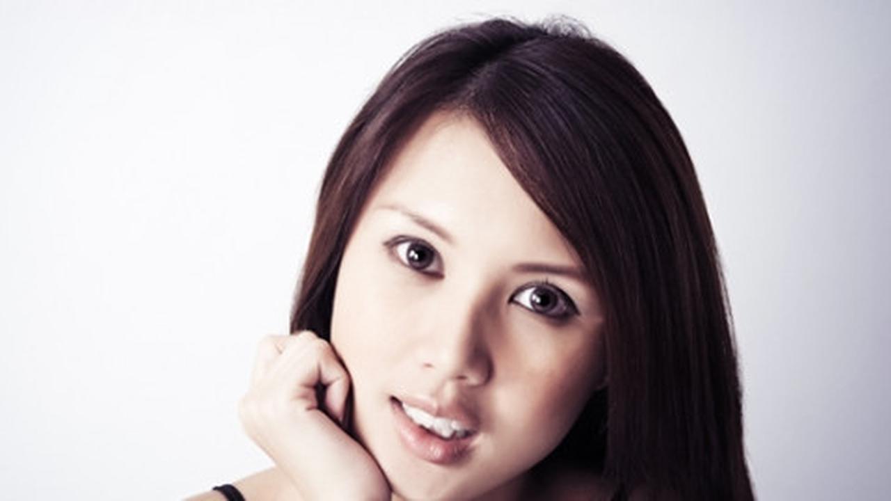 Julie Woon