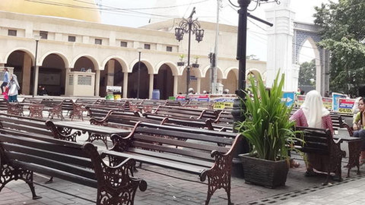 Dalem Kaum Bandung tempat nongkrong yang tergantung dengan cuaca