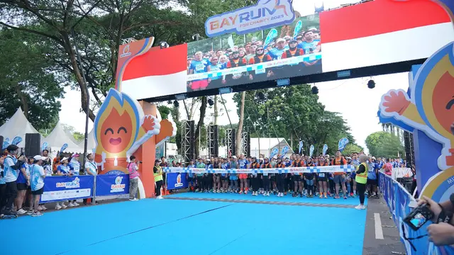 Keseruan lomba lari Bayrun for Charity 2025