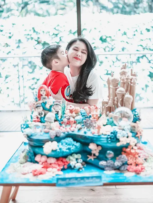 <p>Ultah Sandra Dewi ke-39 (Instagram/sandradewi88)</p>