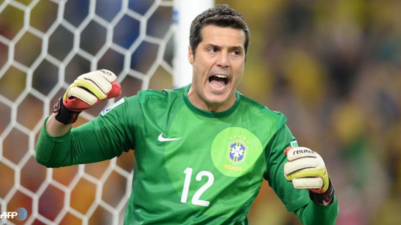 julio-cesar-130806c.jpg