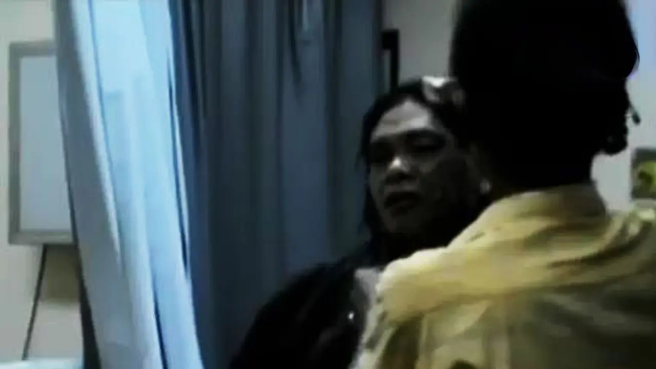 VIDEO: Nahas, Wajah Wanita Ini Disiram Air Keras Teman Sendiri