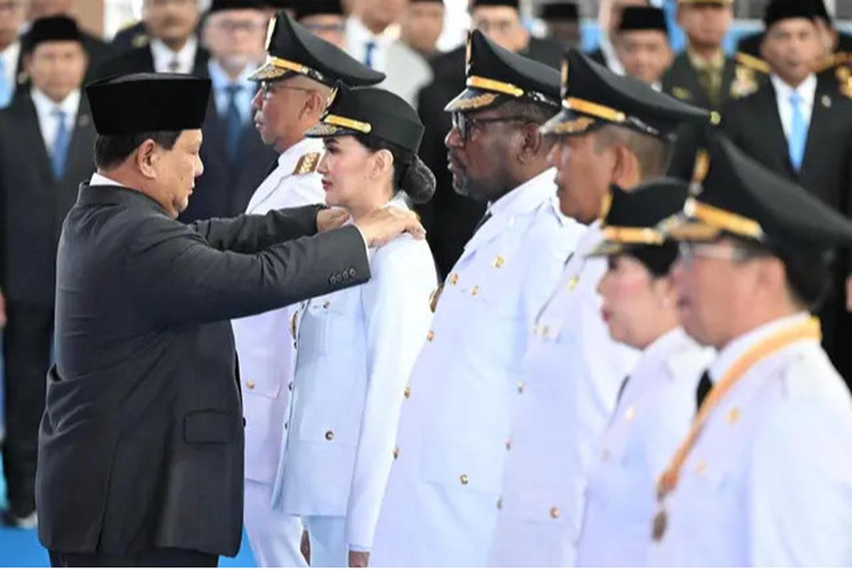 Momen Bersejarah Pelantikan Serentak Kepala Daerah Pertama di Indonesia