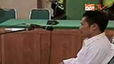 Sidang pembacaan vonis kasus pembunuhan di Pengadilan Negeri Situbondo, Jawa Timur, berakhir ricuh. Keluarga korban tidak terima dengan keputusan hakim yang menjatuhkan vonis seumur hidup terhadap terdakwa. 