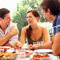 Ikuti 12 peraturan tak tertulis berikut ini untuk kehidupan bermasyarakat yang lebih nyaman.