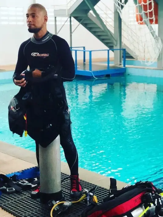 Seperti dilansir dari Liputan6.com, Marcell mengatakan, mengurangi penggunaan sampah merupakan kewajiban lantaran sudah diketahui bahaya plastik. (Instagram/marcellsiahaans)