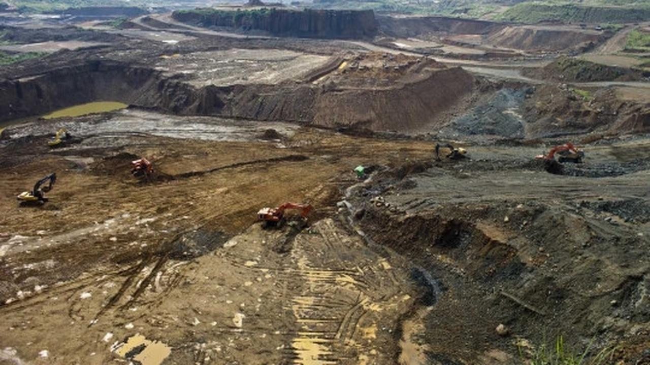 Menengok tambang batu giok terbesar di Myanmar