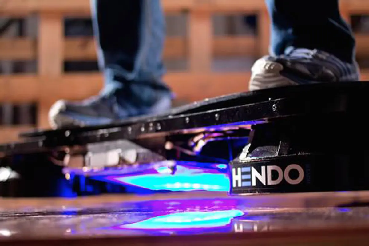 Hampir 3 Dekade, Akhirnya Kamu Bisa Meluncur dengan Hoverboard