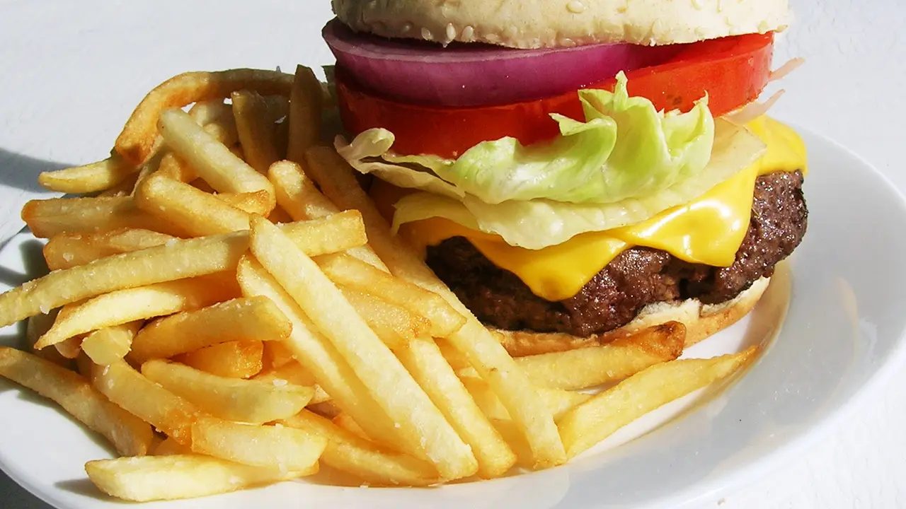 Pencantuman Label Gizi Pada Fast Food Bisa Tak Efektif