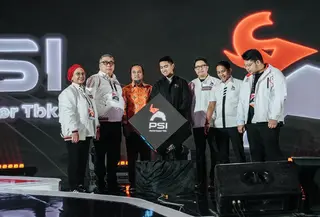 Raja Juli Antoni dan Kaesang Pangarep bersama kader PSI lain di Rakernas (Tim media PSI)