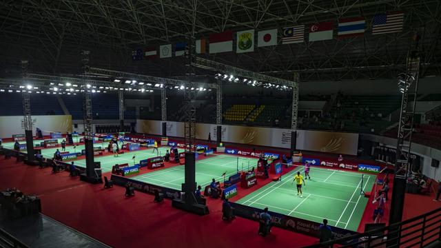 Turnamen Bulu Tangkis di GOR Among Rogo