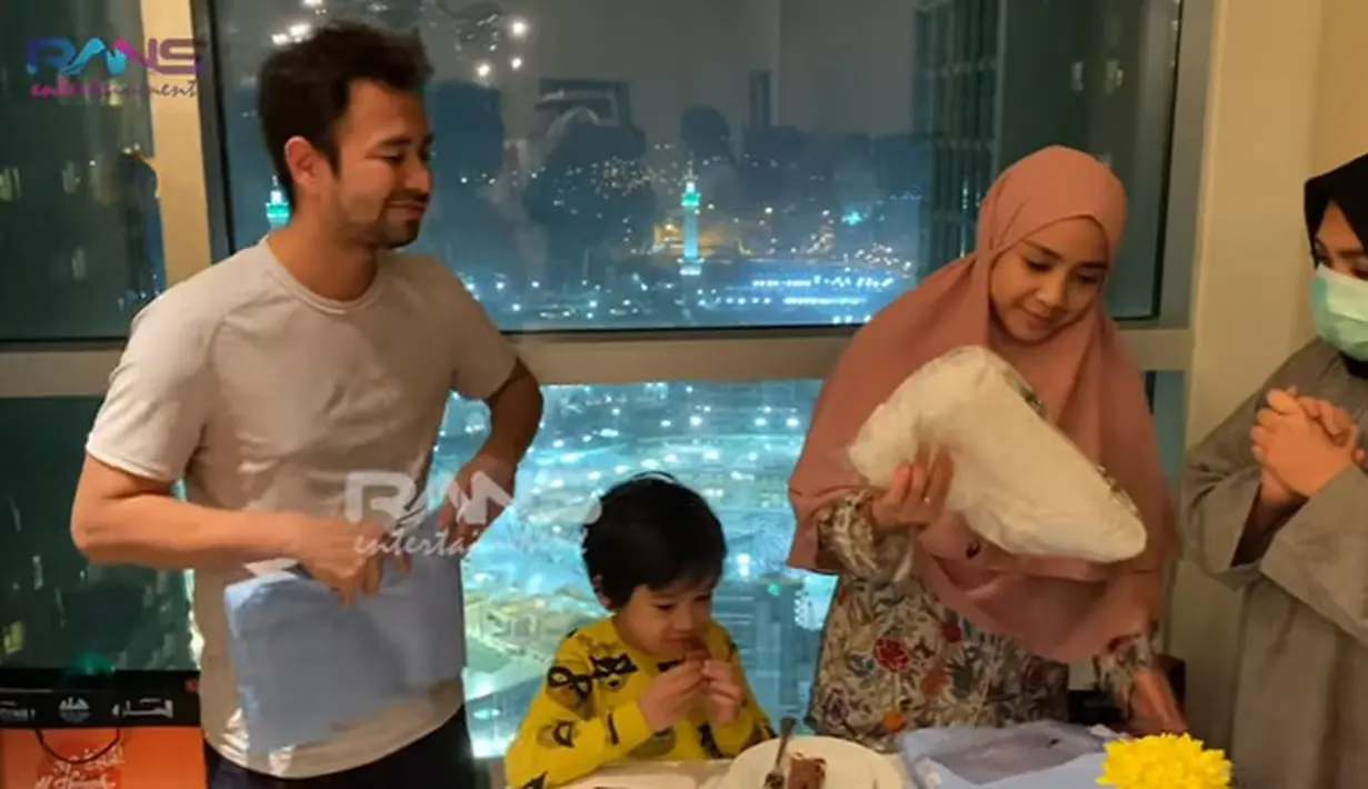 Raffi Ahmad dan Nagita Slavina (Instagram/raffinagita1717)