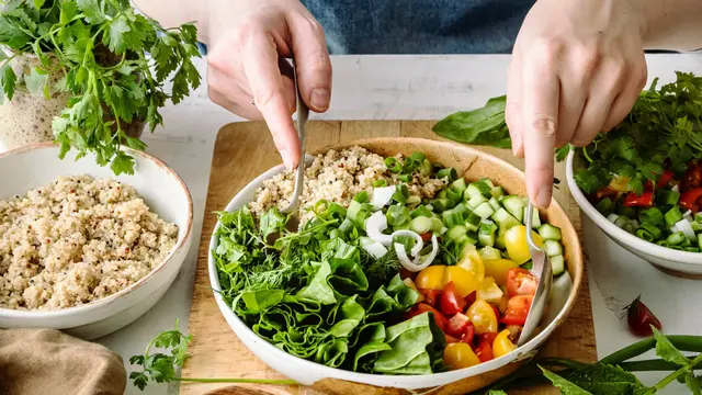 Cara Membuat Vegetarian Millet Salad