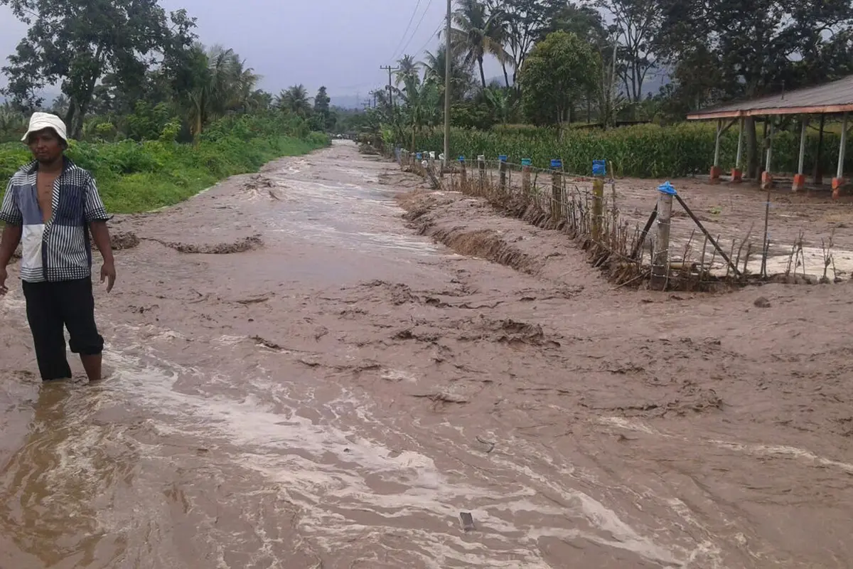 Lahar dingin Gunung Sinabung