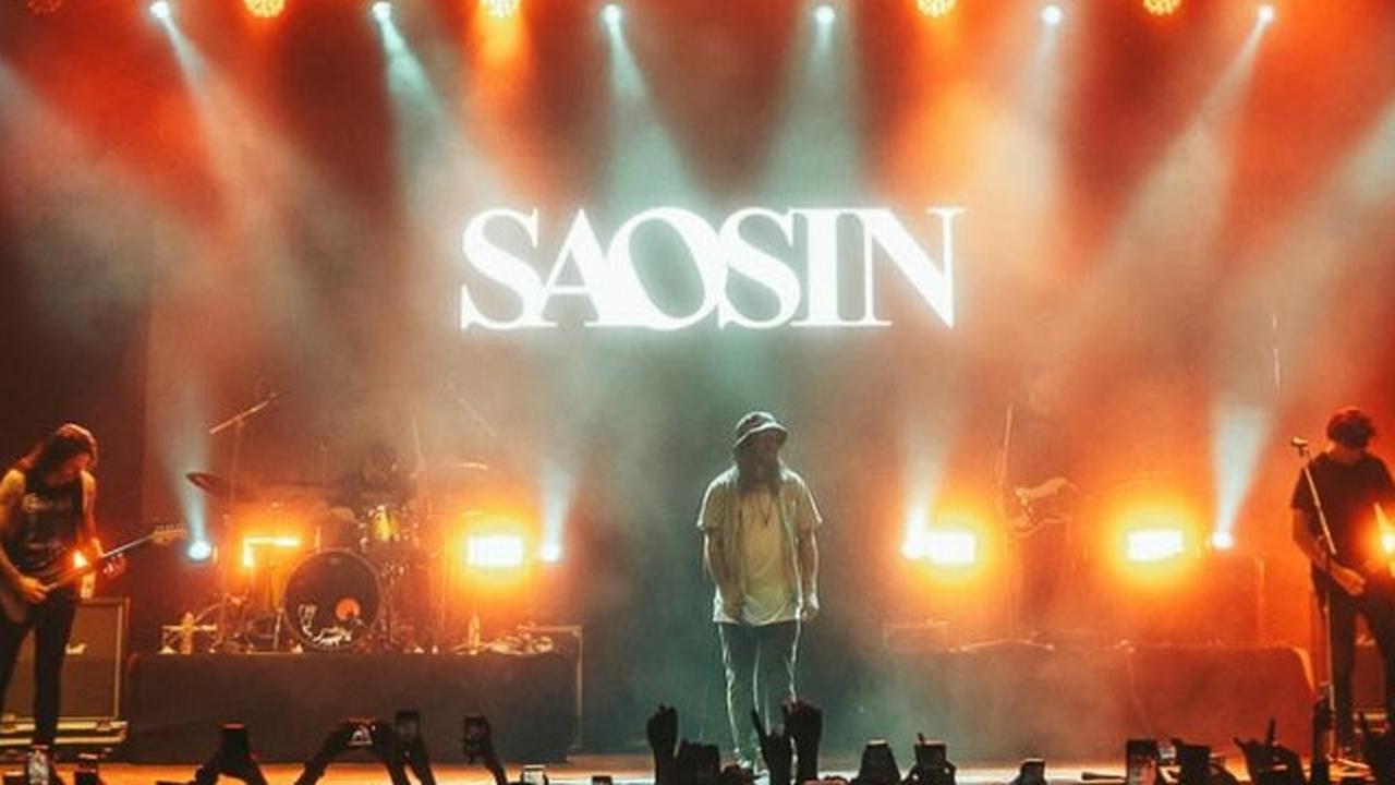 Konser Saosin di Surabaya Meriah, Jadi Pesta Nostalgia Emo dan Ada Janji Album Baru!