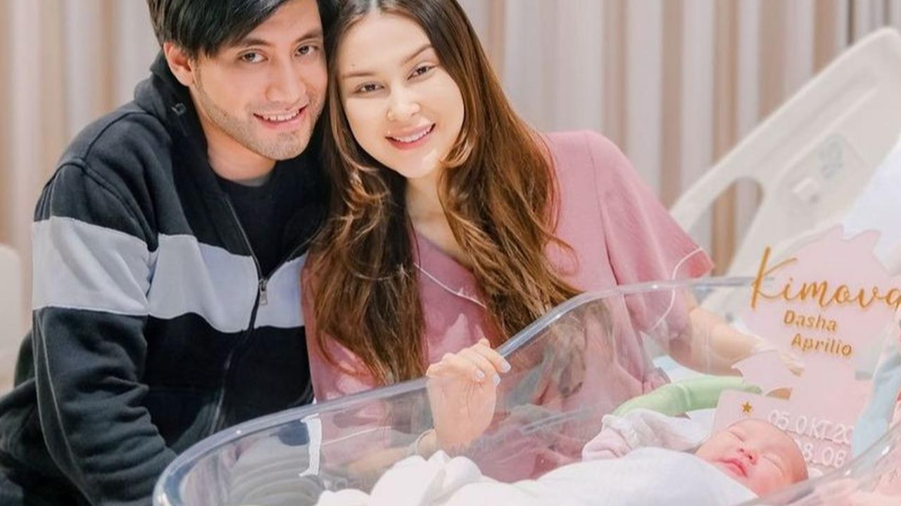 Pakai Bahasa Rusia, Kevin Aprilio Ungkap Arti Dibalik Nama Anak Pertamanya Kimova Dasha Aprilio