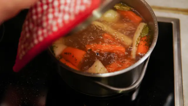 Cara Membuat Kaldu Sayuran untuk Menu Rumahan dengan Rasa Gurih dan Lezat
