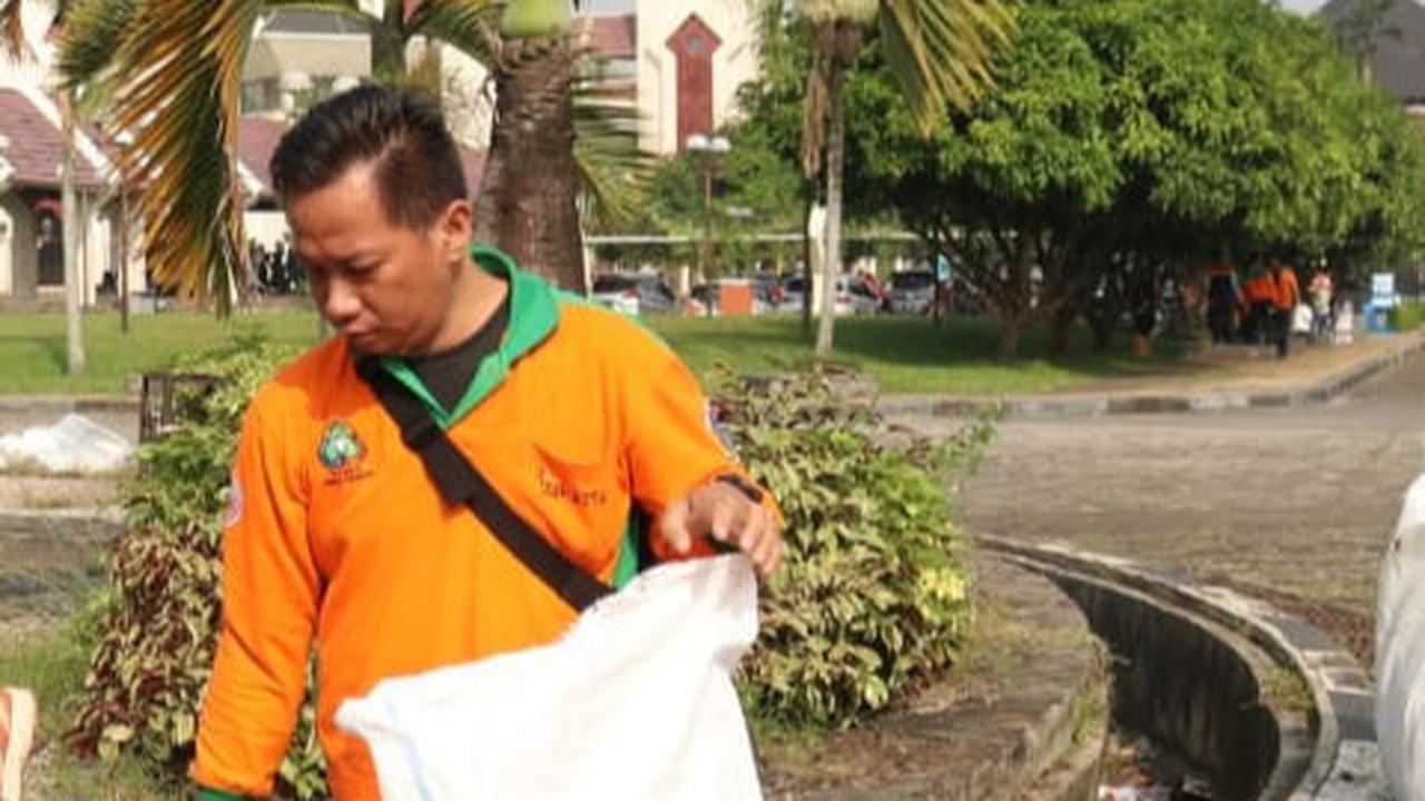 DLH DKI Kerahkan 1.680 Personel Agar Ibu Kota Bebas Sampah saat Perayaan Natal 2023