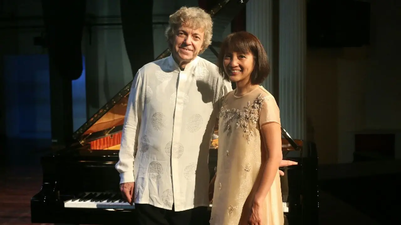 Pascal dan Ami Roge