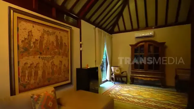 Marshel Widianto dan Mpok Alpa di villa Ivy Baskara (YouTube/TRANS7 OFFICIAL)