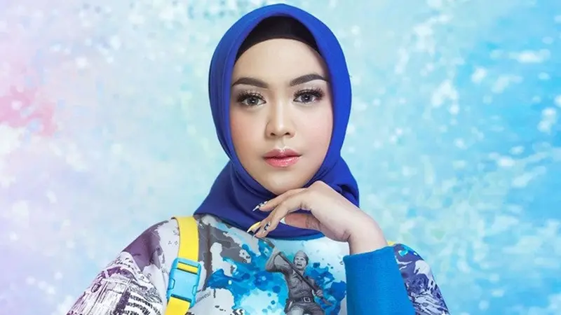 7 Gaya Pemotretan Ria Ricis Rayakan 24,5 Subscriber YouTube,  Bikin Pangling