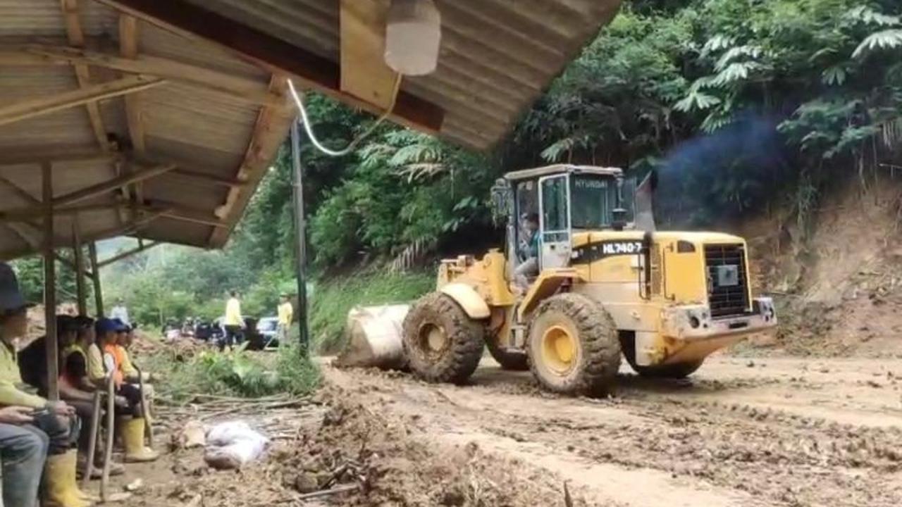 Jalur Selatan Garut Kembali Normal Setelah Tertutup Longsor, Pengendara Diimbau Waspada