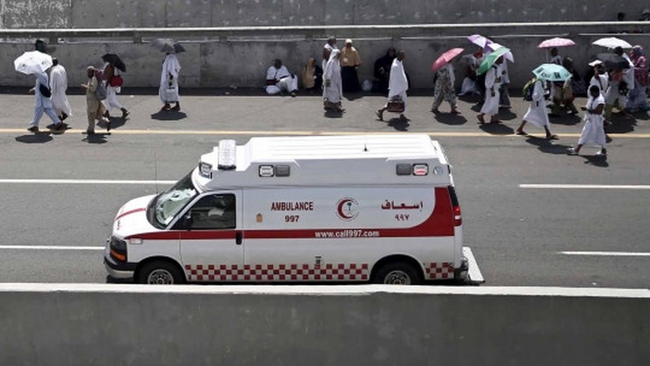 Kesibukan ambulans mondar-mandir evakuasi jemaah haji di Mina