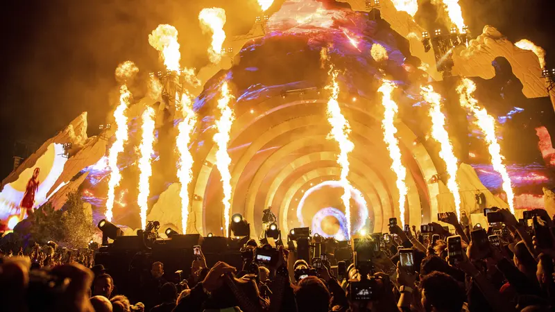 Penampilan Travis Scott di Astroworld Music Festival. (Amy Harris/Invision/AP)