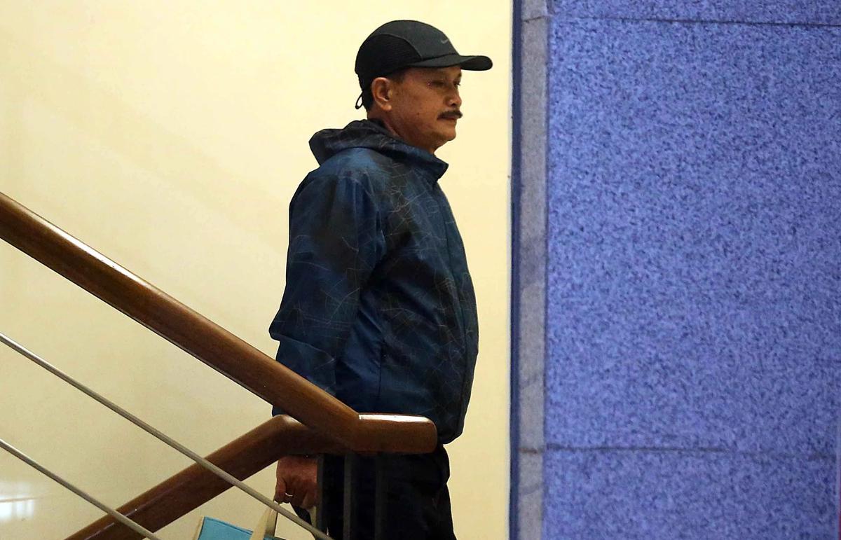 FOTO: Wali Kota Madiun Maidi Tiba di Gedung Merah Putih KPK Usai Terjaring OTT