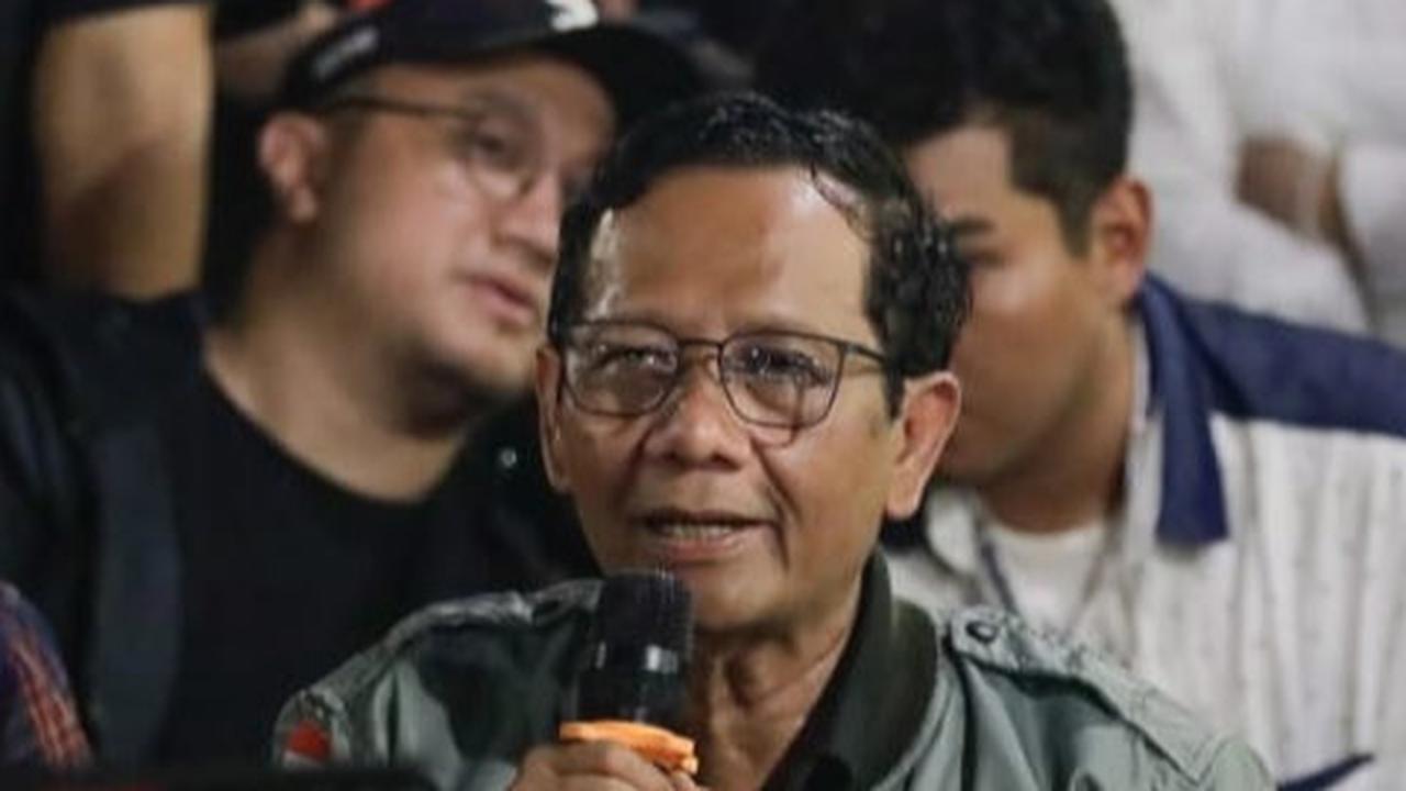 VIDEO: Gregetan Mahfud Tirukan Gimik Gibran: Kayak Anak SD, Saya Permalukan Balik!