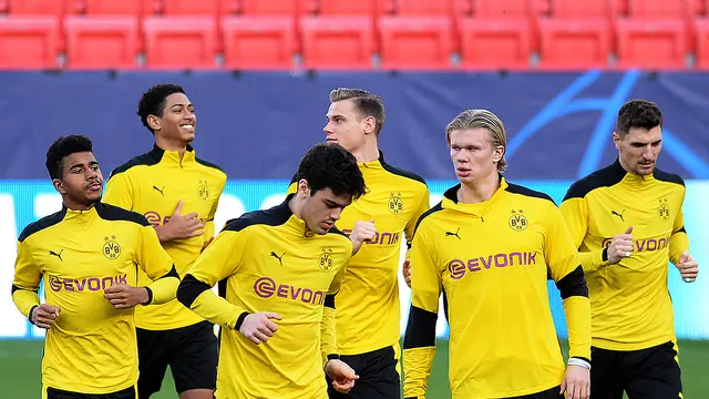 Jelang Hadapi Sevilla, Para Pemain Dortmund Jajal Rumput Stadion