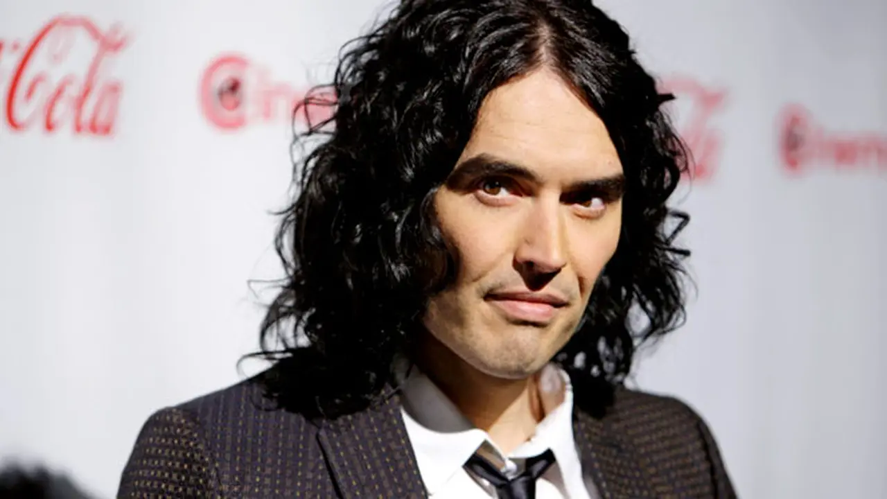 russell-brand-121218c.jpg