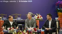 Founder &amp; Chairman of&nbsp;Lippo&nbsp;Group Mochtar Riady, Chinese Ambassador to Indonesia Wang Lutong. dan Chairman of the Tsinghua University&nbsp;Council Prof. Qiu Yong. (Dok Lippo)