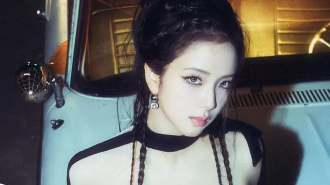 Jisoo BLACKPINK ungkap teaser 'AMORTAGE'. (credit:instagram.com/sooyaaa__)