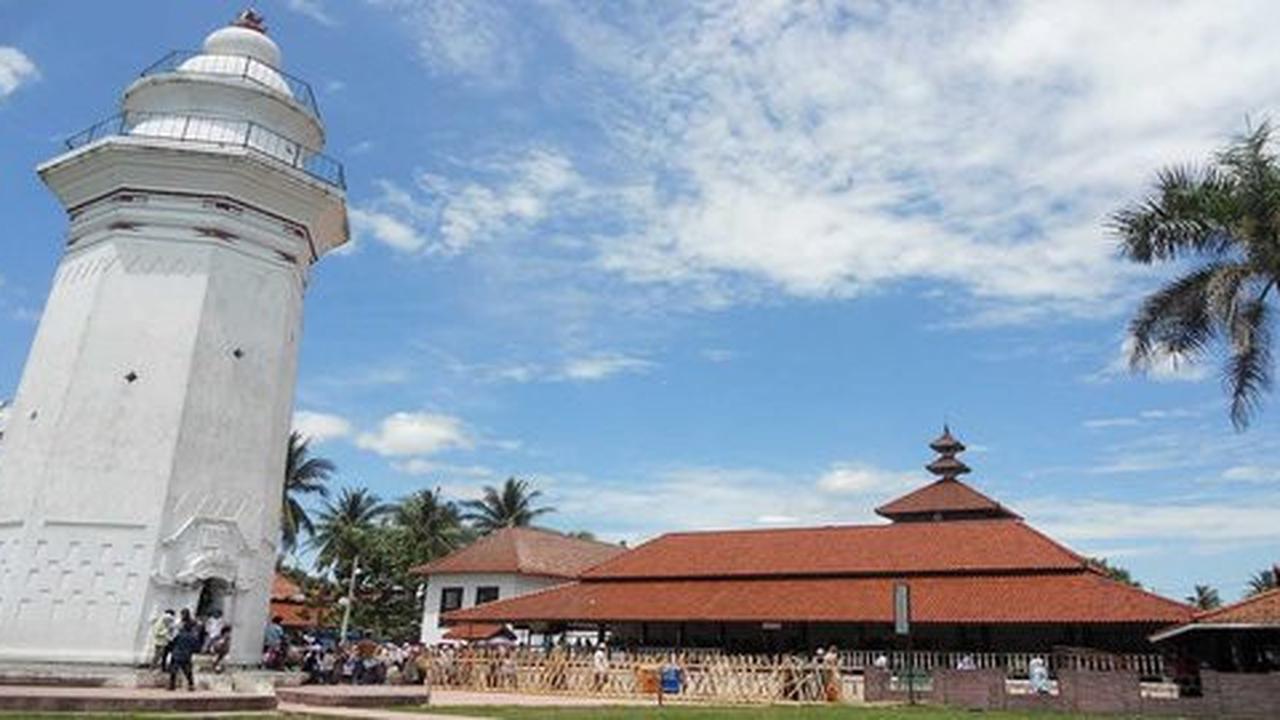 4 Makam kramat di Banten yang sering dibanjiri warga