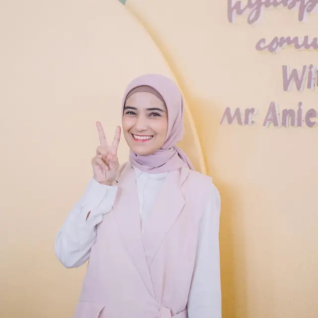 6 Artis Ini Setia Berhijab dan Tidak Ubah Penampilan Usai Cerai, Banjir Pujian