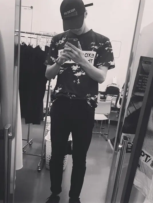 Unggahan foto Sehun di sebuah tempat dan bertuliskan “cuaca yang  bagus ” nampaknya tak membahagiakan sebagian nettizen. Pasalnya, Sehun mengunggah foto tersebut bersamaan dengan kejadian tsunami kecil. (Instagram/oohsehun)