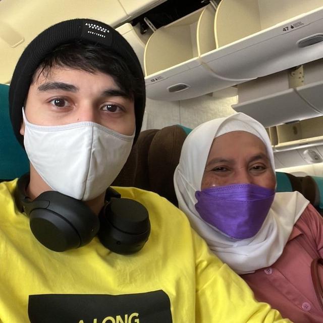 7 Momen Kebersamaan Maxime Bouttier dengan Ibundanya yang Sudah Meninggal