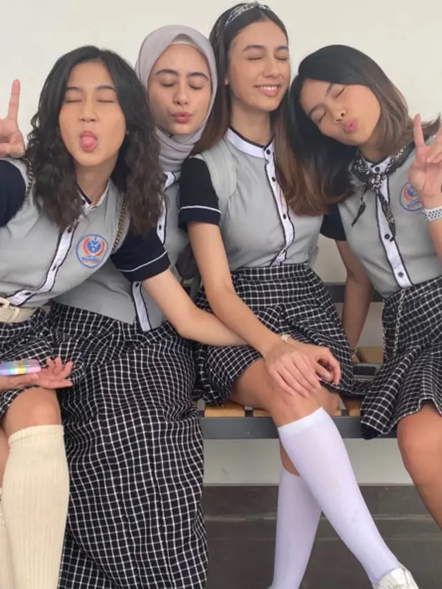 Tampil Beda, Ini 6 Potret Keisya Levronka dengan Gaya Rambut Keriting