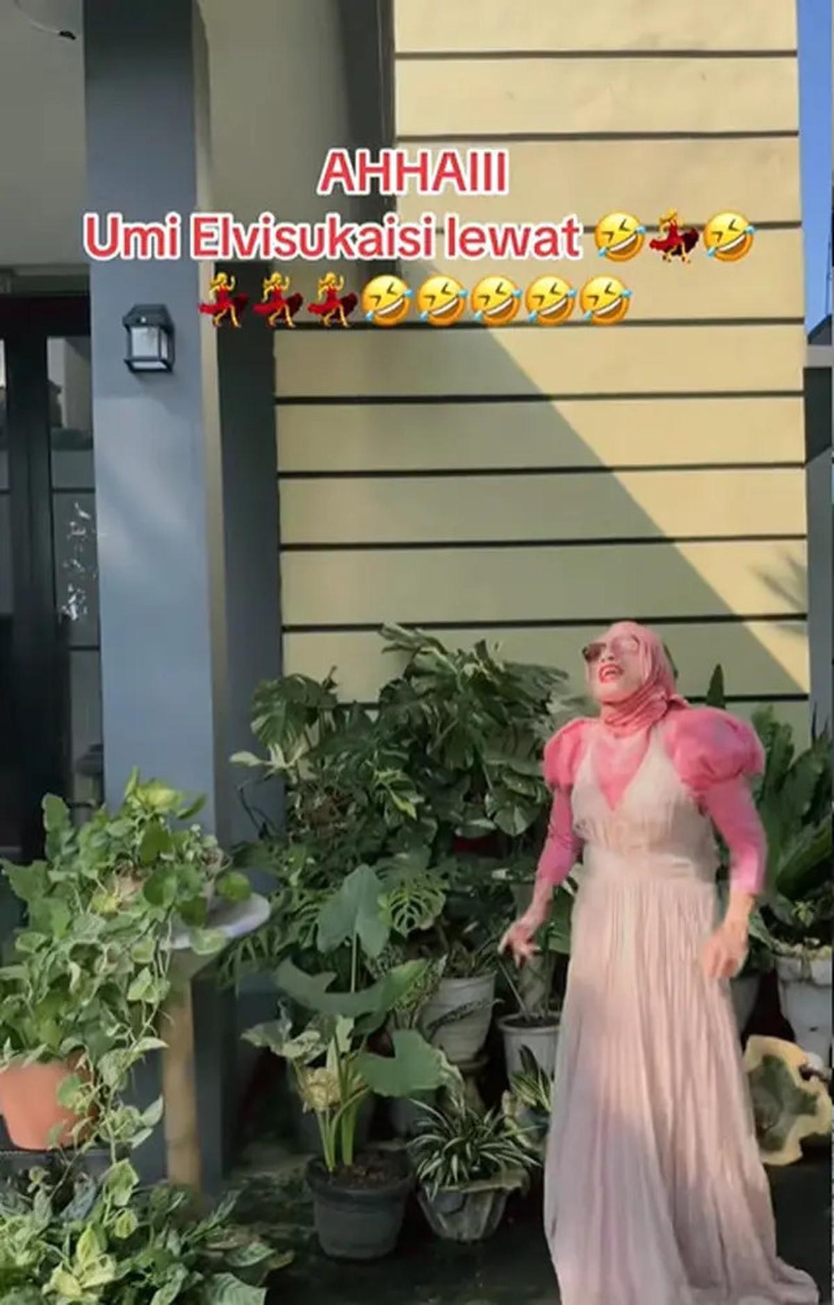 7 Potret Teras Rumah Nursyah Ibunda Indah Permatasari, Asri dengan Nuansa Hijau