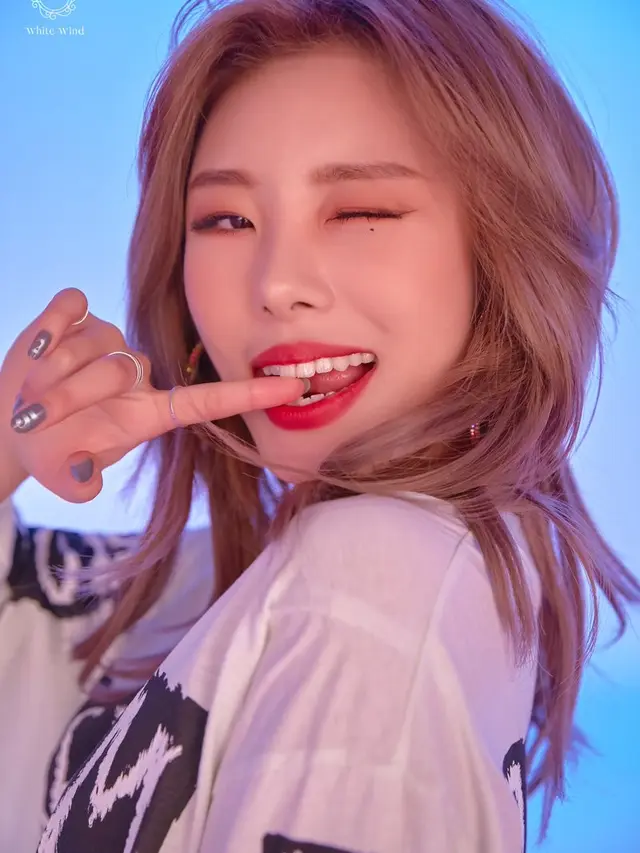 Wheein Mamamoo. (RBW via Soompi)